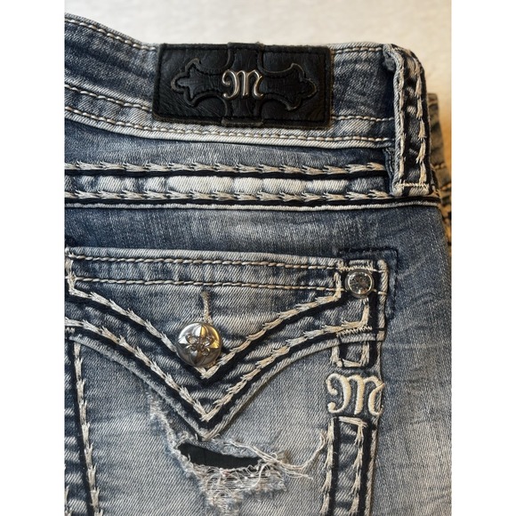 Miss Me Womens Capri Jeans Size 28 Embellished Flap Pocket Rhinestone Butterfly - Picture 2 of 16